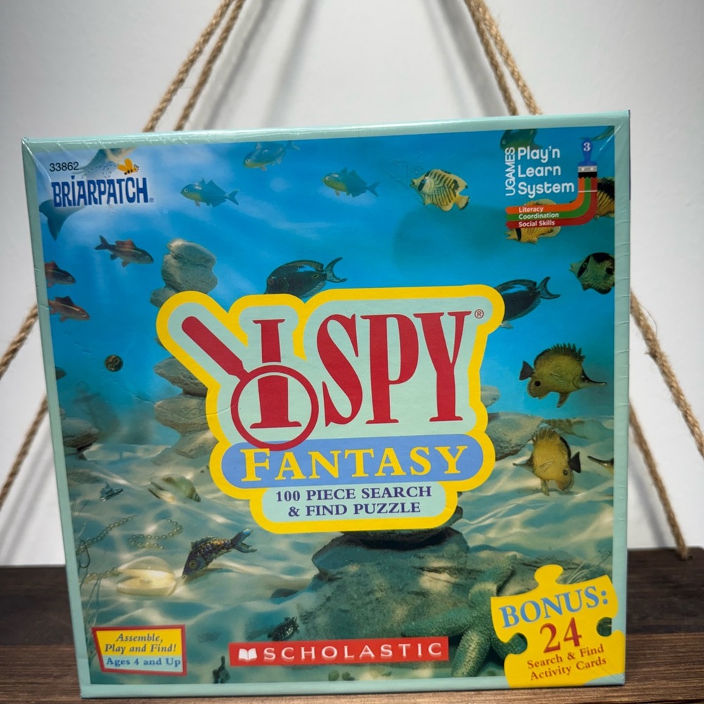 Scholastic I Spy Fantasy Puzzle - Blue and Yellow